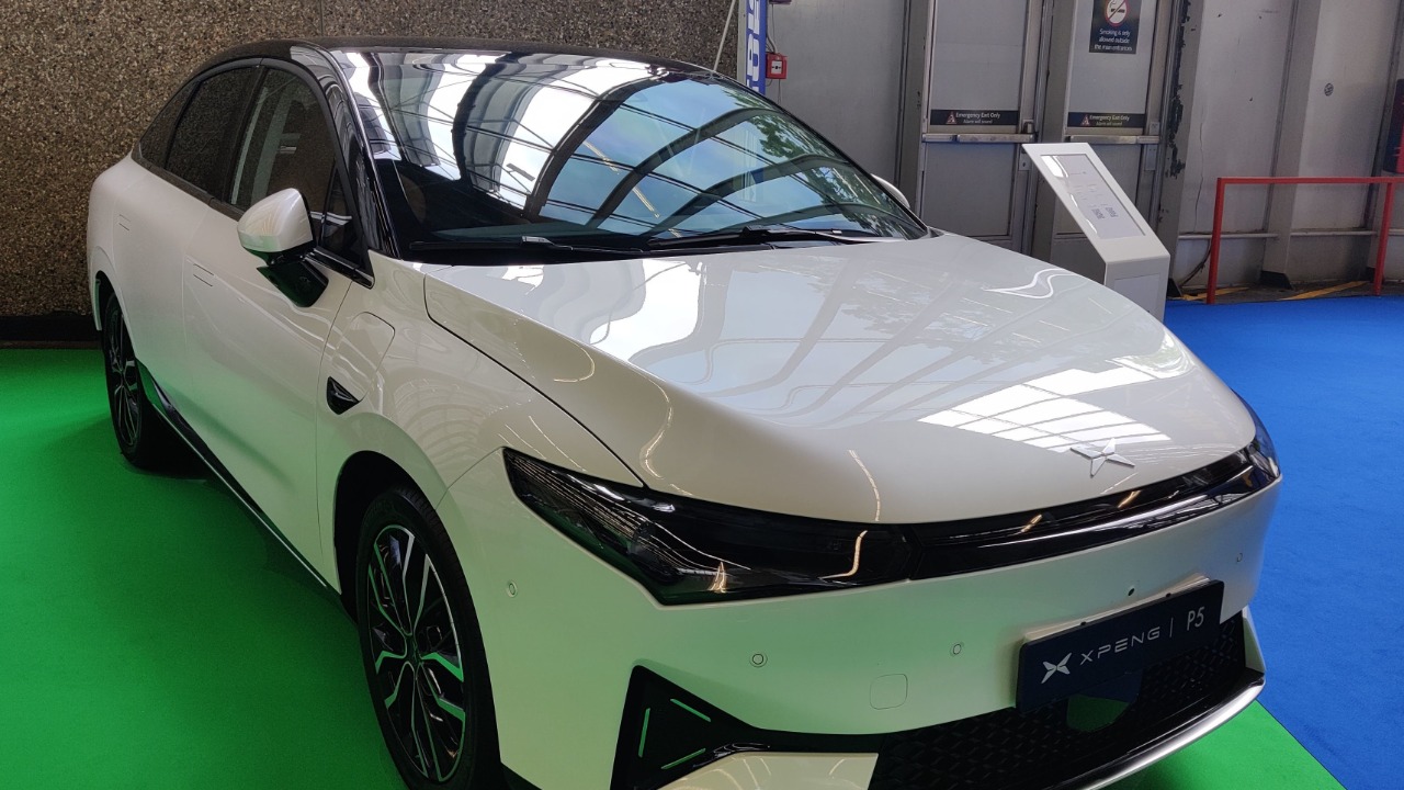 China unveils $ SUV that can drive 1,000+ miles on a single tank