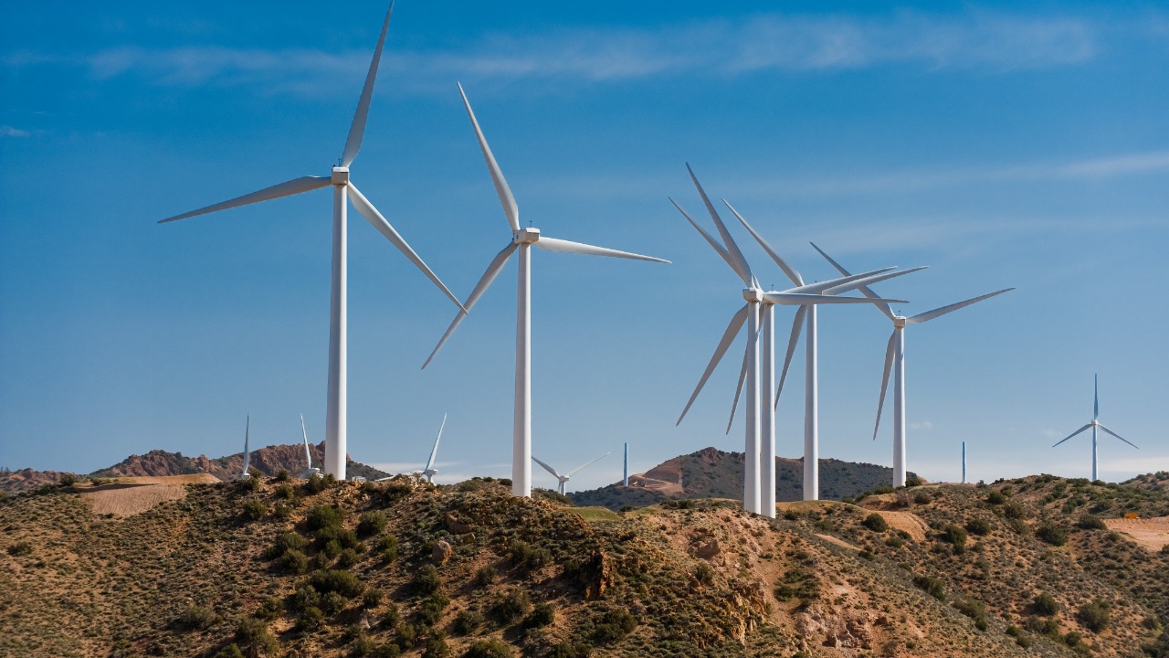 Judge greenlights 3rd offshore wind project as industry defies Trump crackdown