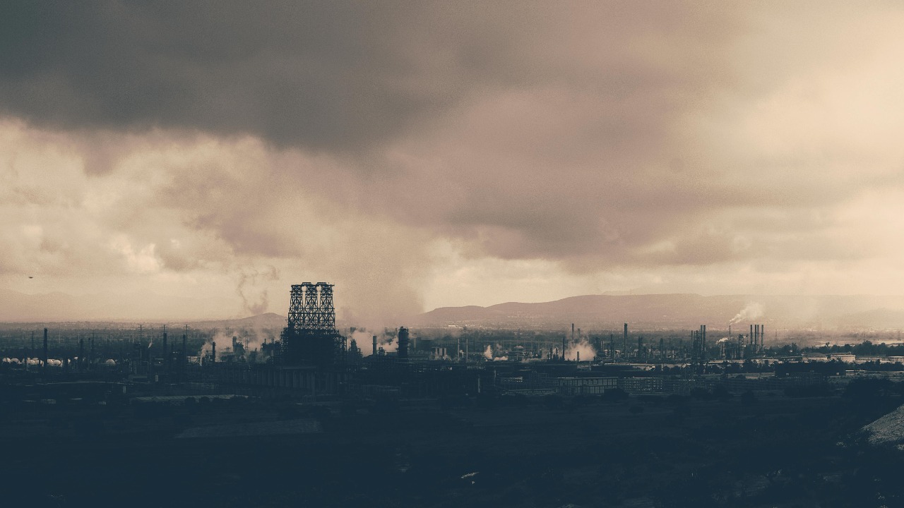 Officials extend dire alert as toxic haze chokes major US region with bad air