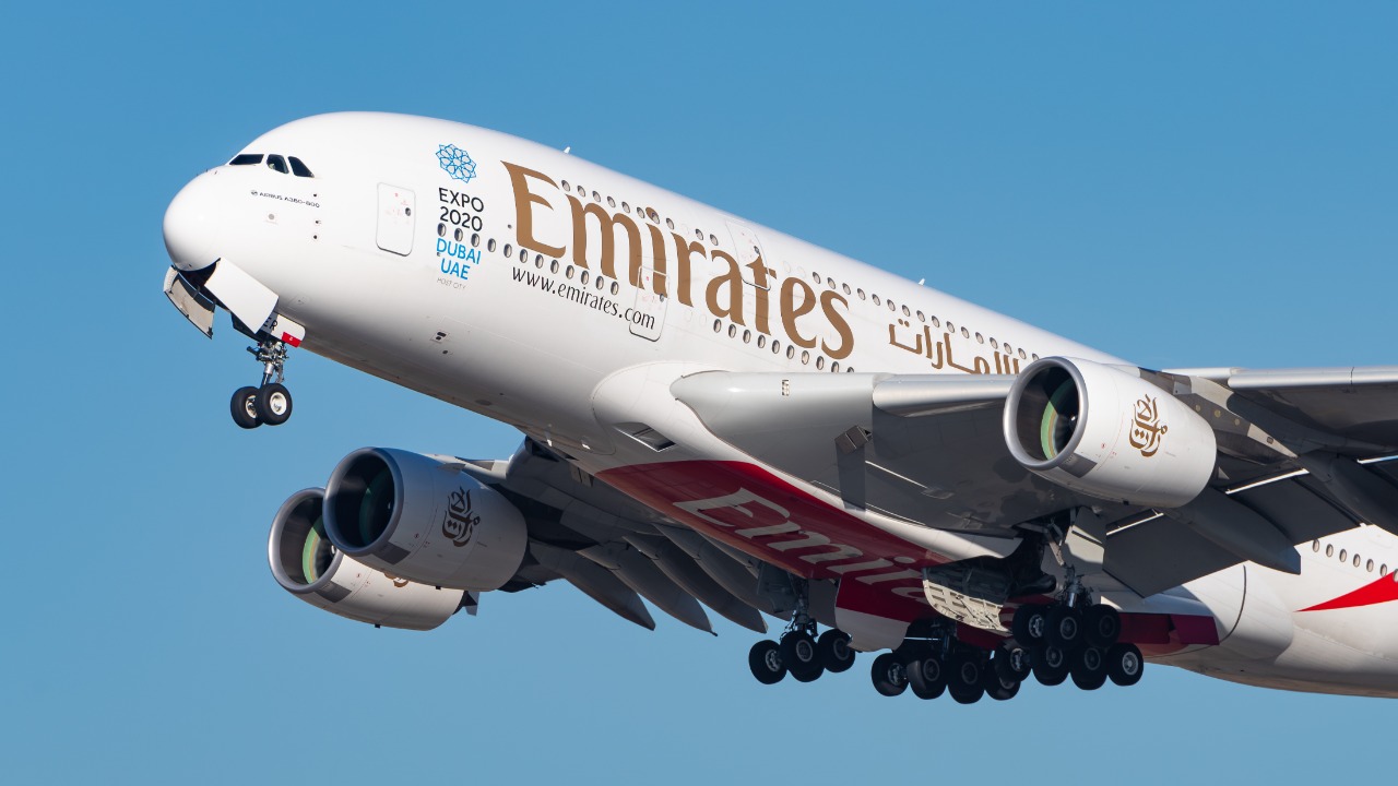 Emirates A380 stuck on tarmac for 3 hours in Toronto snow nightmare