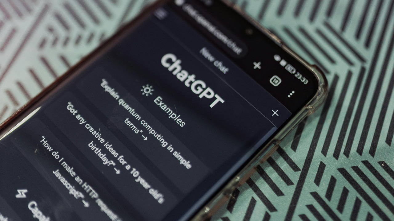 Doctors warn of rising ‘AI psychosis’ cases how deadly is it?