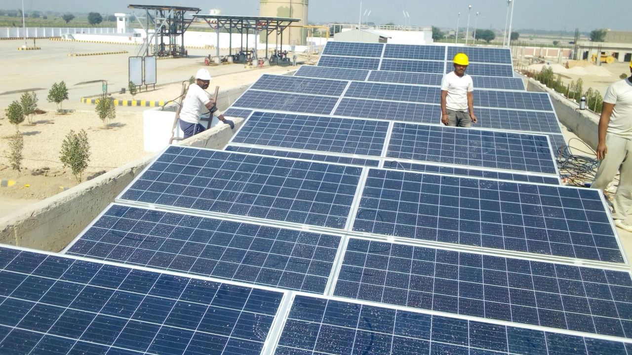 These solar panel contracts are killing home sales