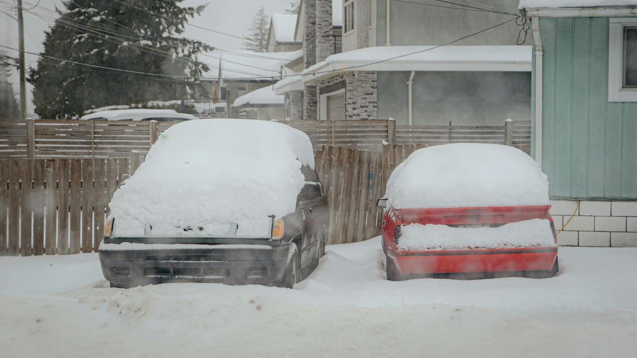 Up to 9th floor: entire cities vanish under apocalyptic snow
