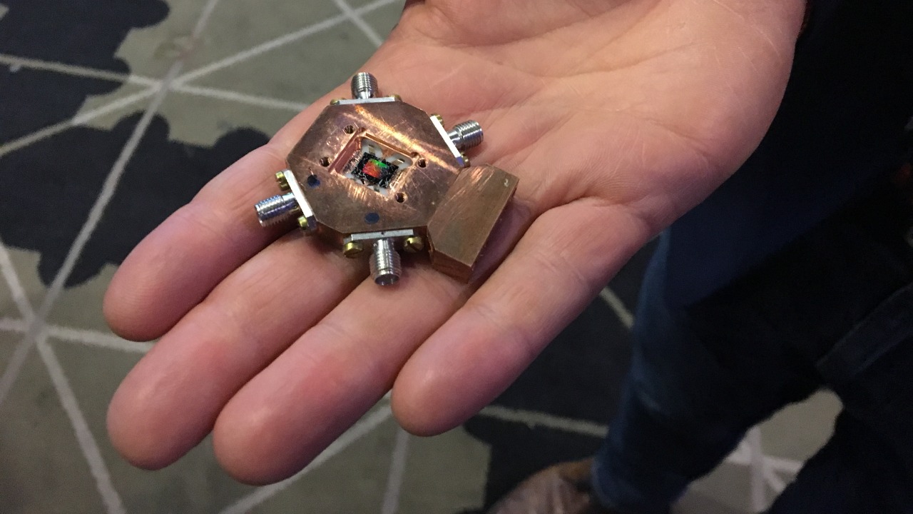 Chip-based electric source of entangled light could supercharge quantum tech