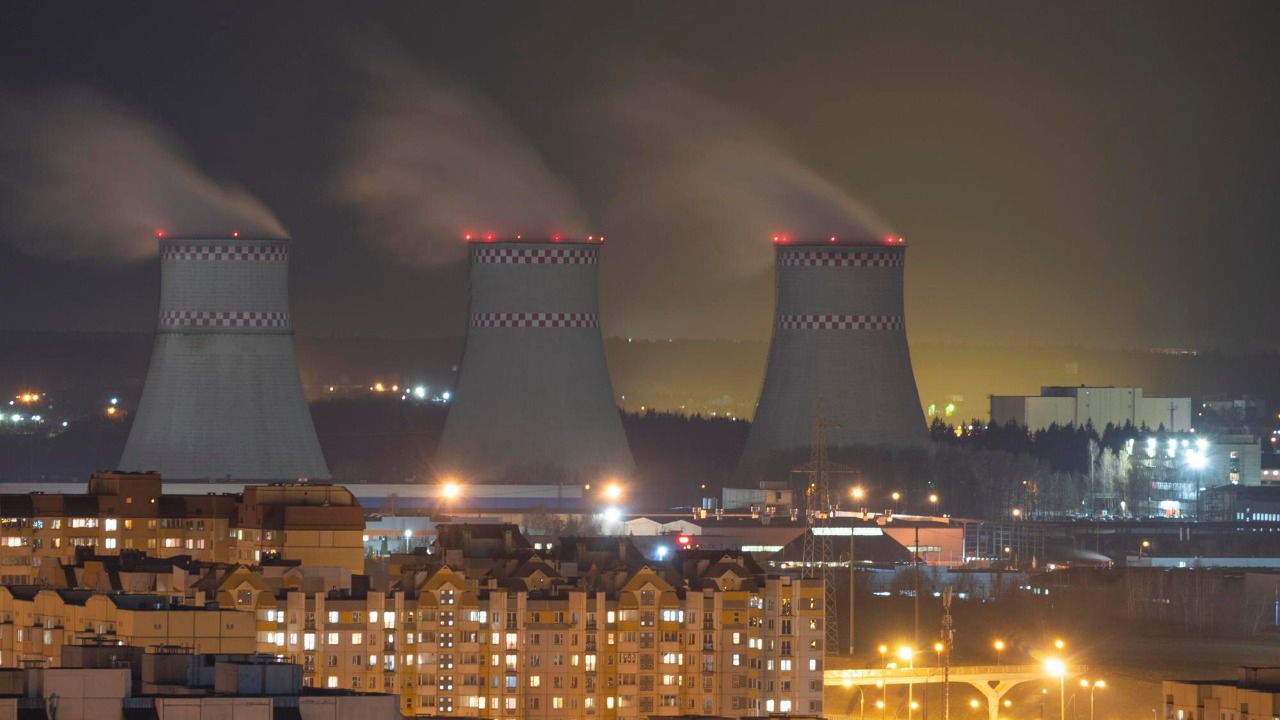 World’s largest nuclear plant in Japan abruptly shuts hours after restart
