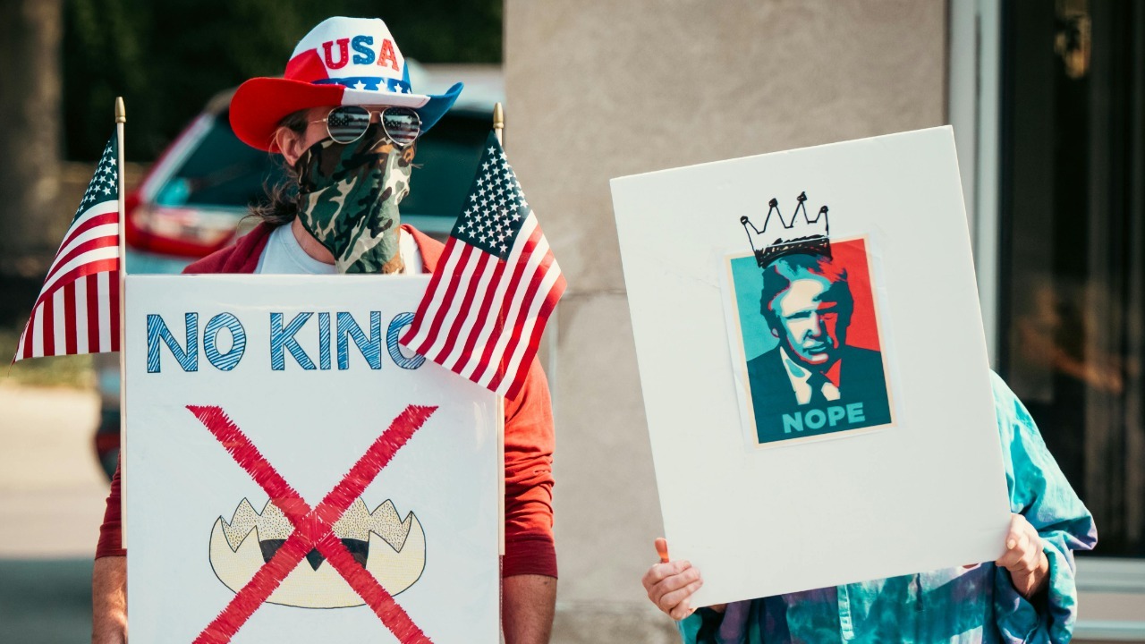 Minneapolis ICE standoff just became the political nightmare CEOs fear most