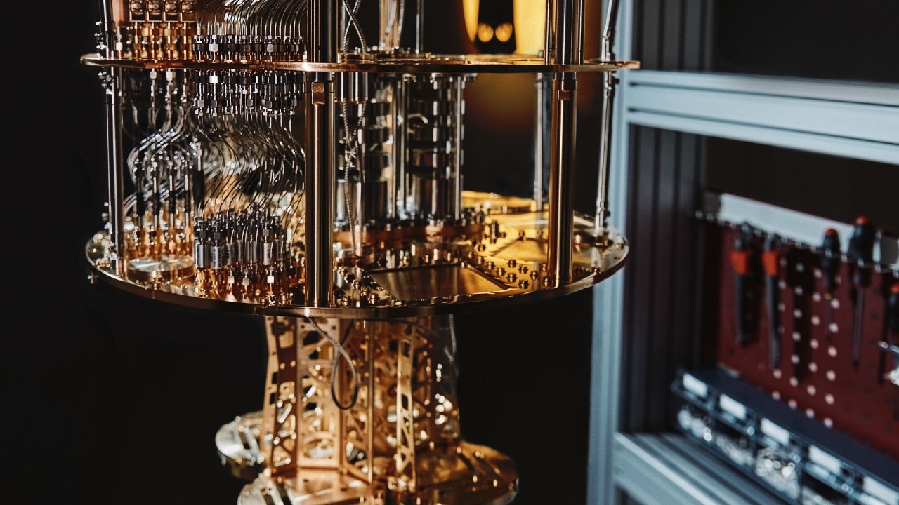 Best quantum computing stock right now: D-Wave Quantum or IonQ?