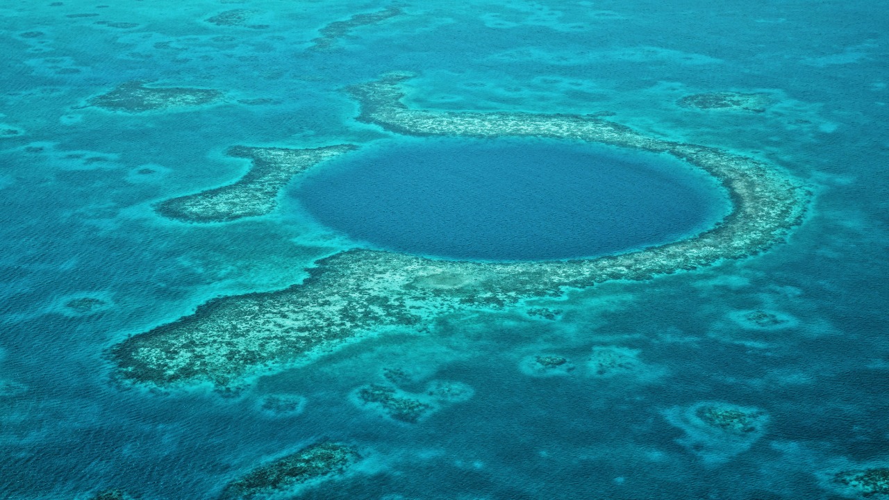 Scientists find a massive ocean hole teeming with 1,700 strange viruses