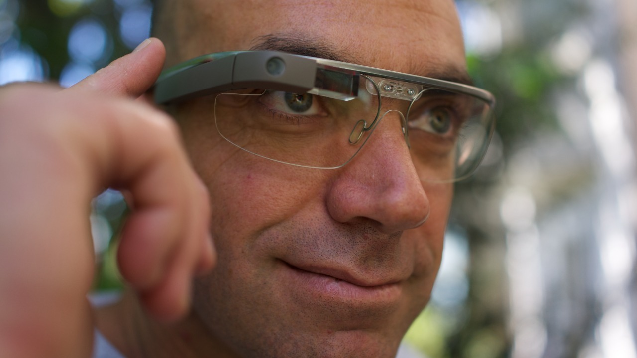 Google Glass makes a shocking comeback, but are smart glasses already dead?