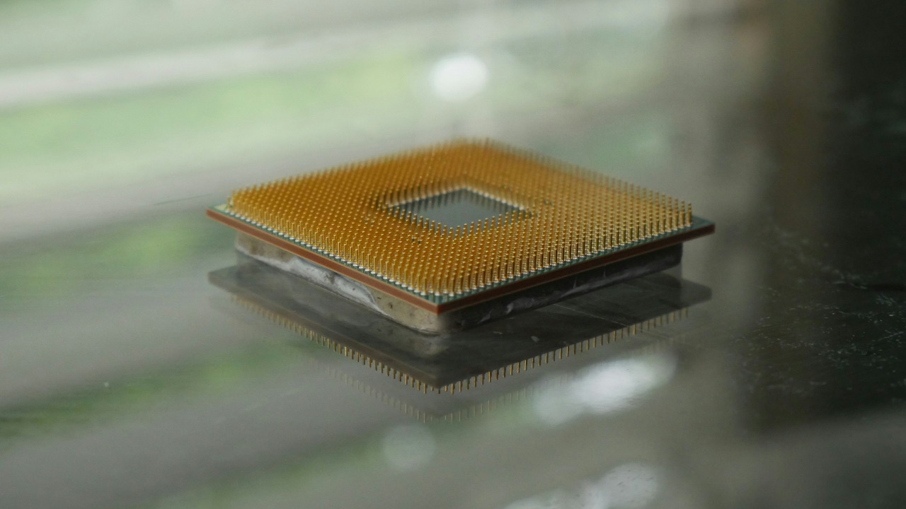 Chip boss warns memory shortage will squeeze buyers until 2027