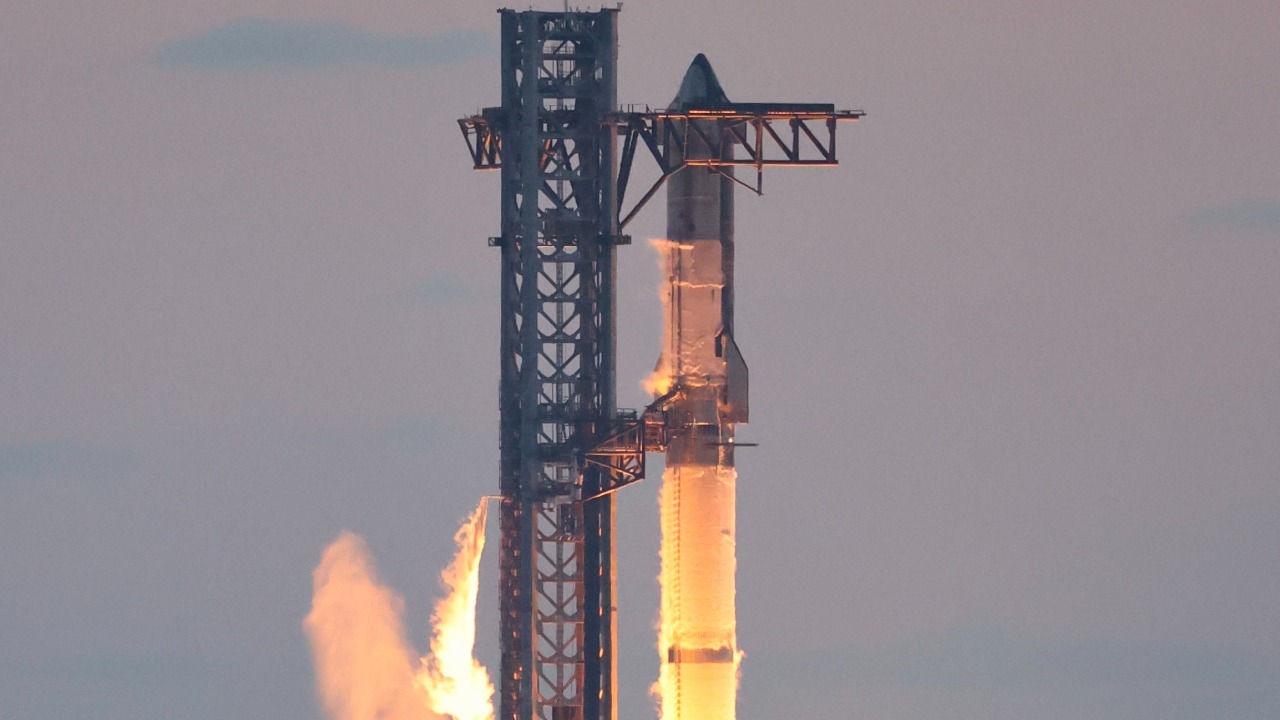 SpaceX targets mid-March for first flight of its upgraded Starship rocket