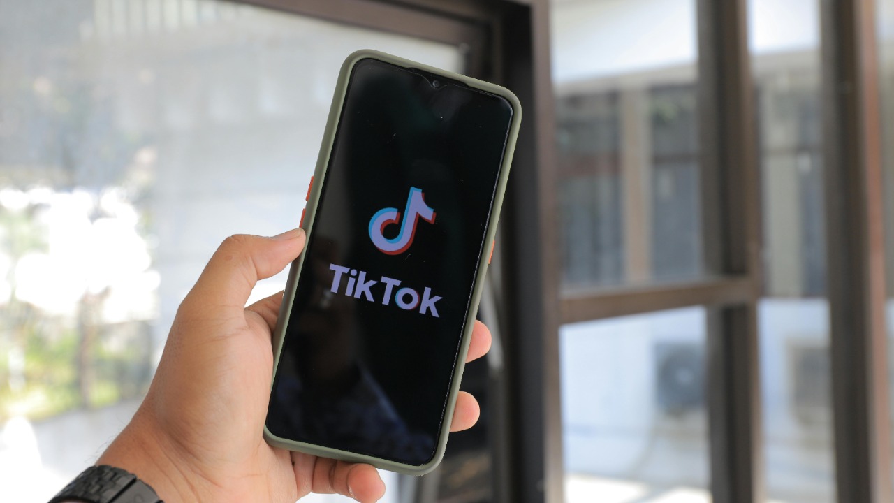 TikTok blames data center outages for US chaos, denies censorship