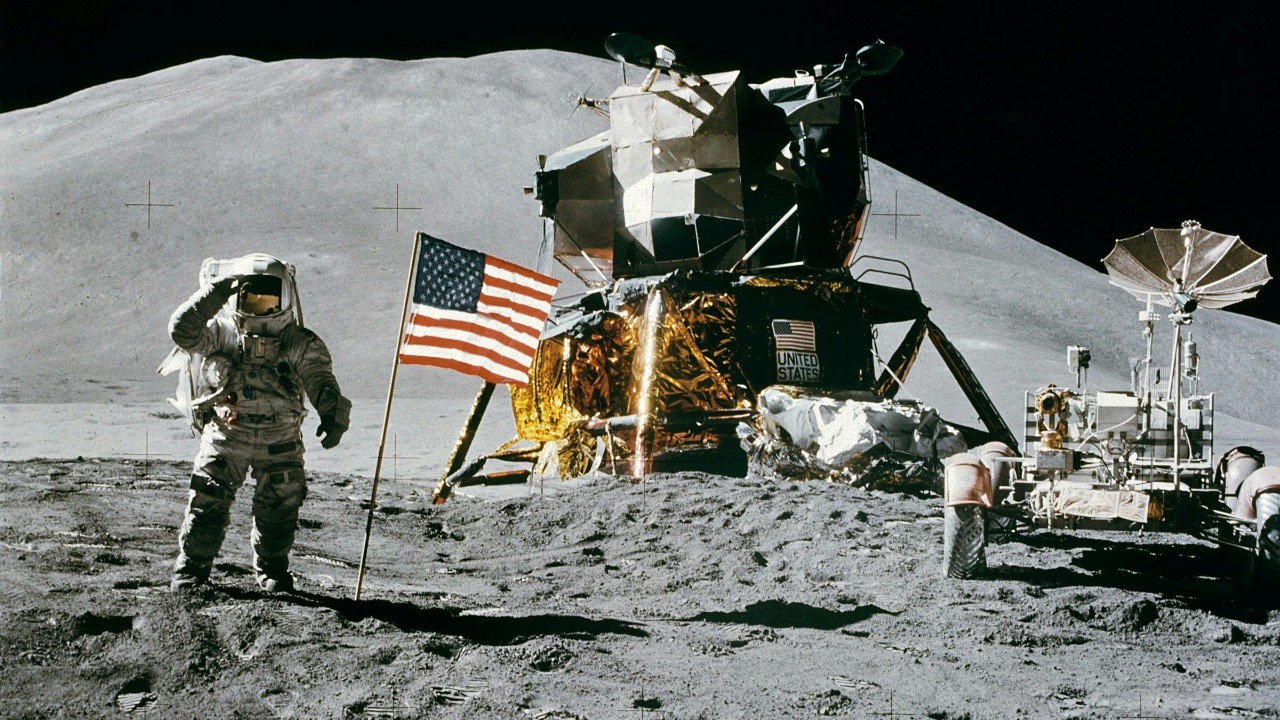 10 insane Apollo Moon landing facts you probably never heard
