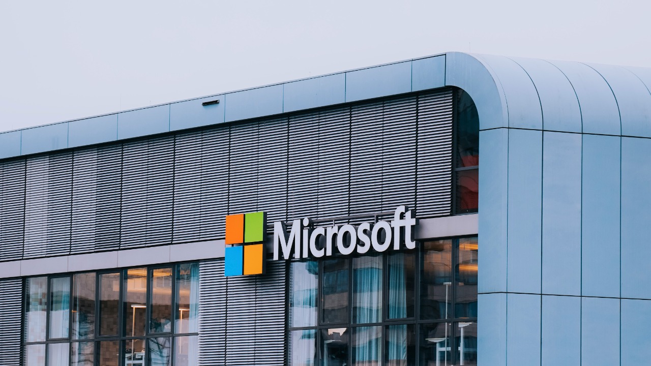 salahdarwish/Unsplash