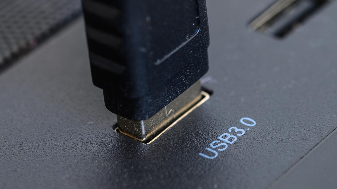 What a blue USB port really means and why the color codes are insane