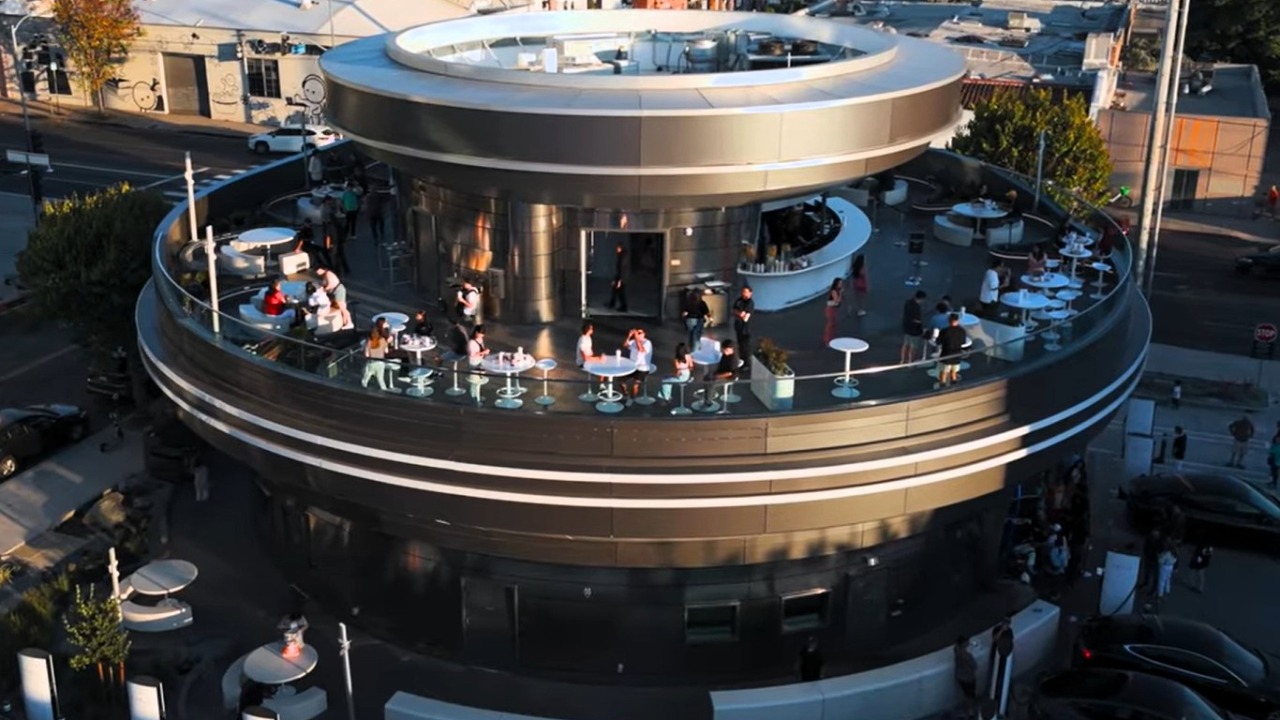 Tesla’s diner went viral then turned empty in just 6 months