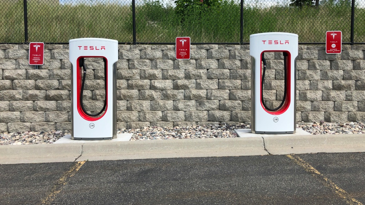 A new fuel breakthrough is rising while Tesla stayed EV-focused