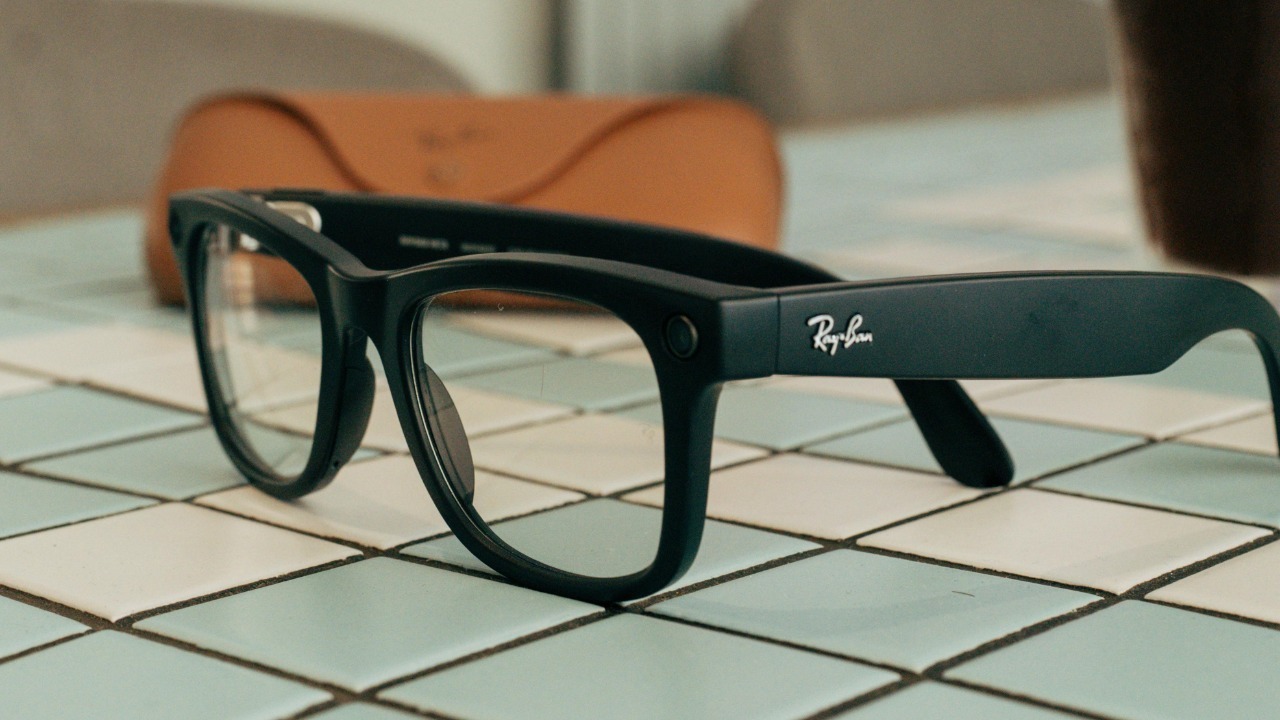 Meta freezes Ray-Ban display rollout in Europe and Canada