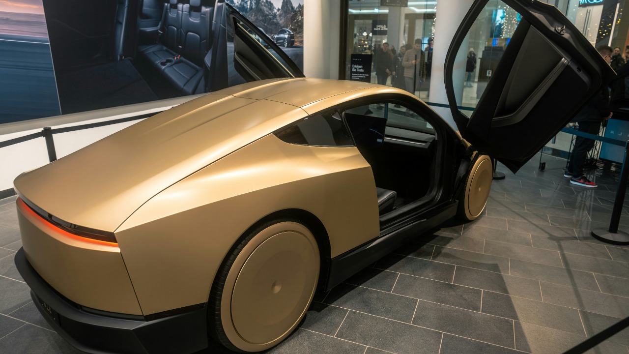 Robotaxi reality check: Tesla’s big promise didn’t land in 2025