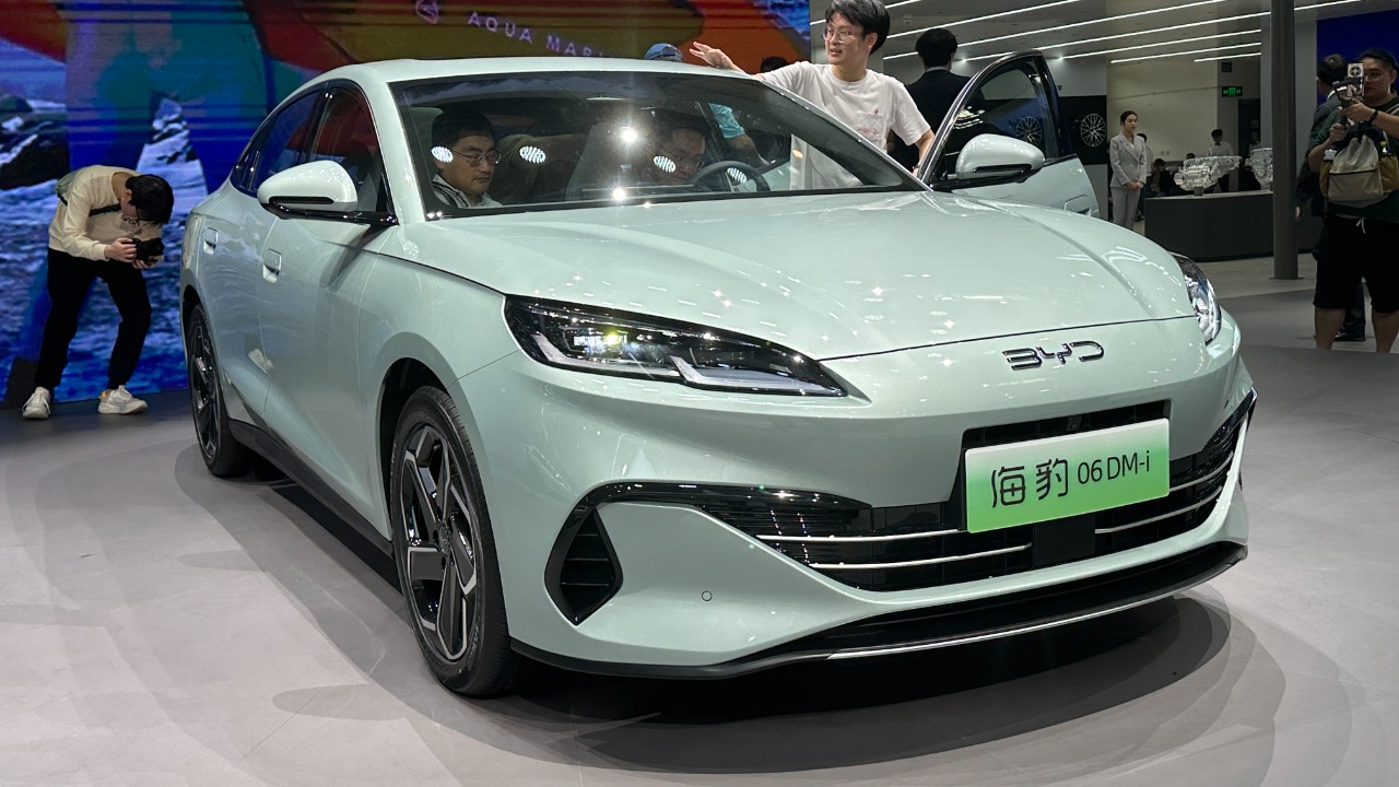 BYD promises new plug-in hybrids with longer battery range