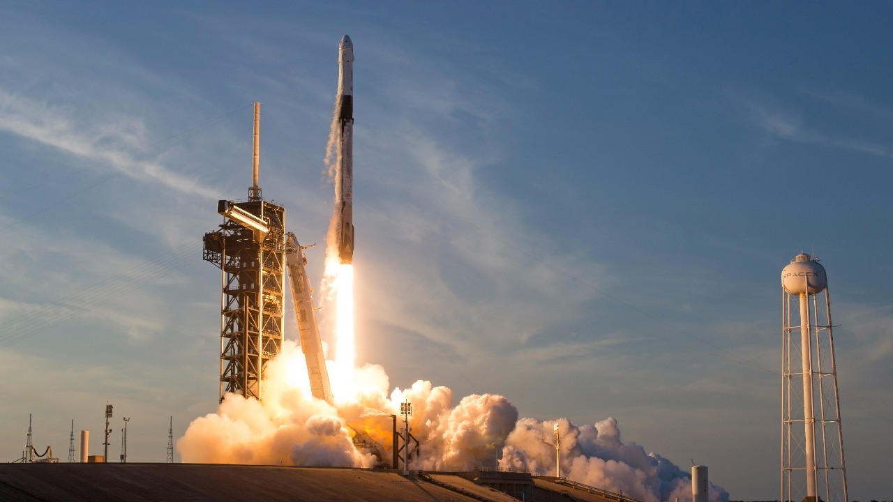 NASA locks in 1st crewed moon shot in 54 years as 322 ft rocket hits the pad