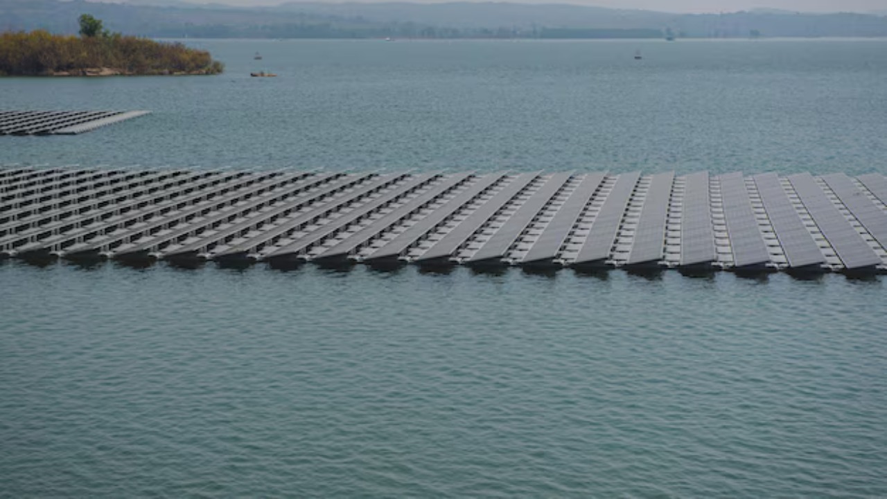 Floating solar farms are already rewriting the future of clean power