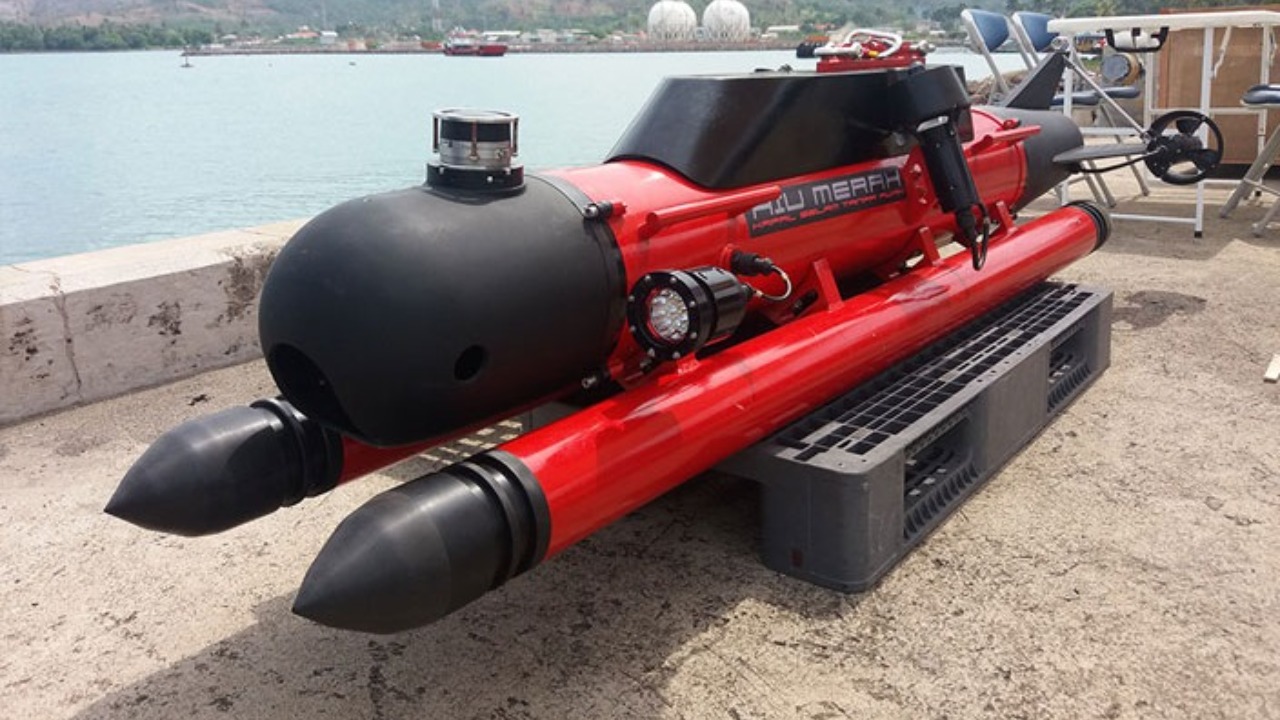 Japan hauls rare earth-rich mud from deep sea in bold test mission