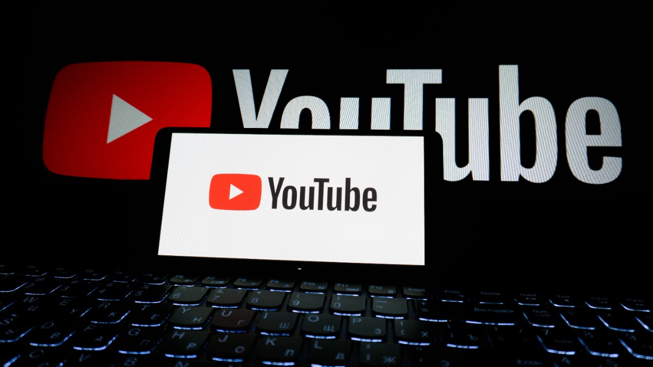 ‘A joke of a company’: YouTube torched for killing free background play