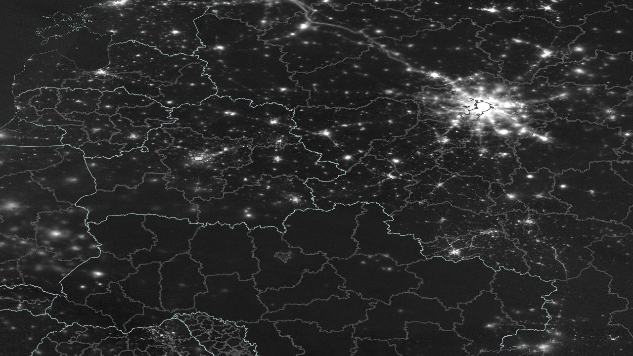 Cyberattack rumors explode as Ukraine scrambles to explain blackout