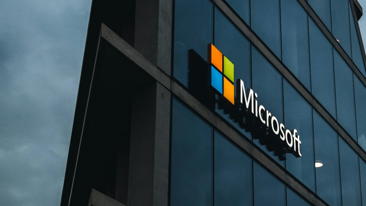 Fake Microsoft 365 login page — Image Credit: Salvatore De Lellis/Pexels