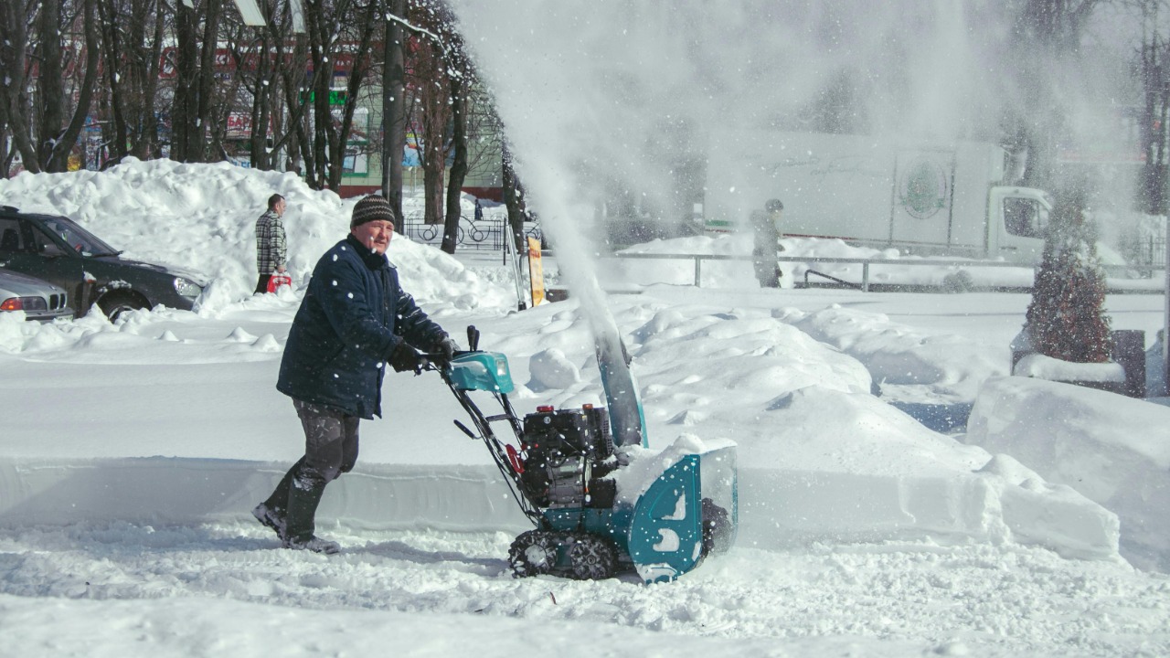 Snow blower — Image Credit: Nadiia Doka/Pexels