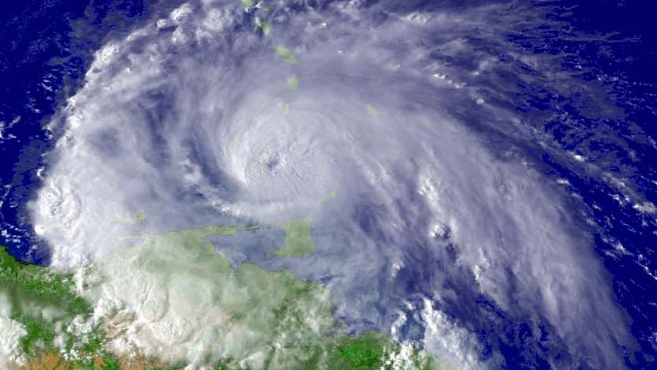 Hurricane Ivan — Image Credit: NOAA - Public domain/Wiki Commons