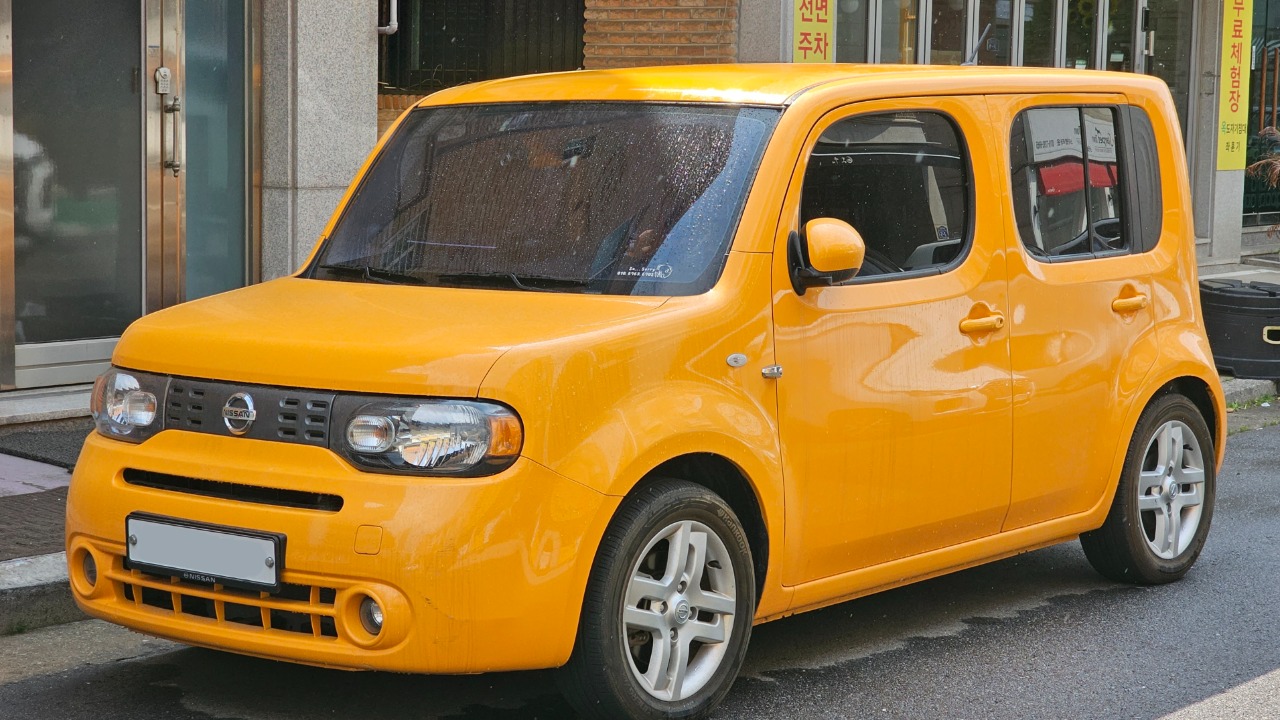 Nissan Cube — Image Credit: Damian B Oh - CC BY-SA 4.0/Wiki Commons