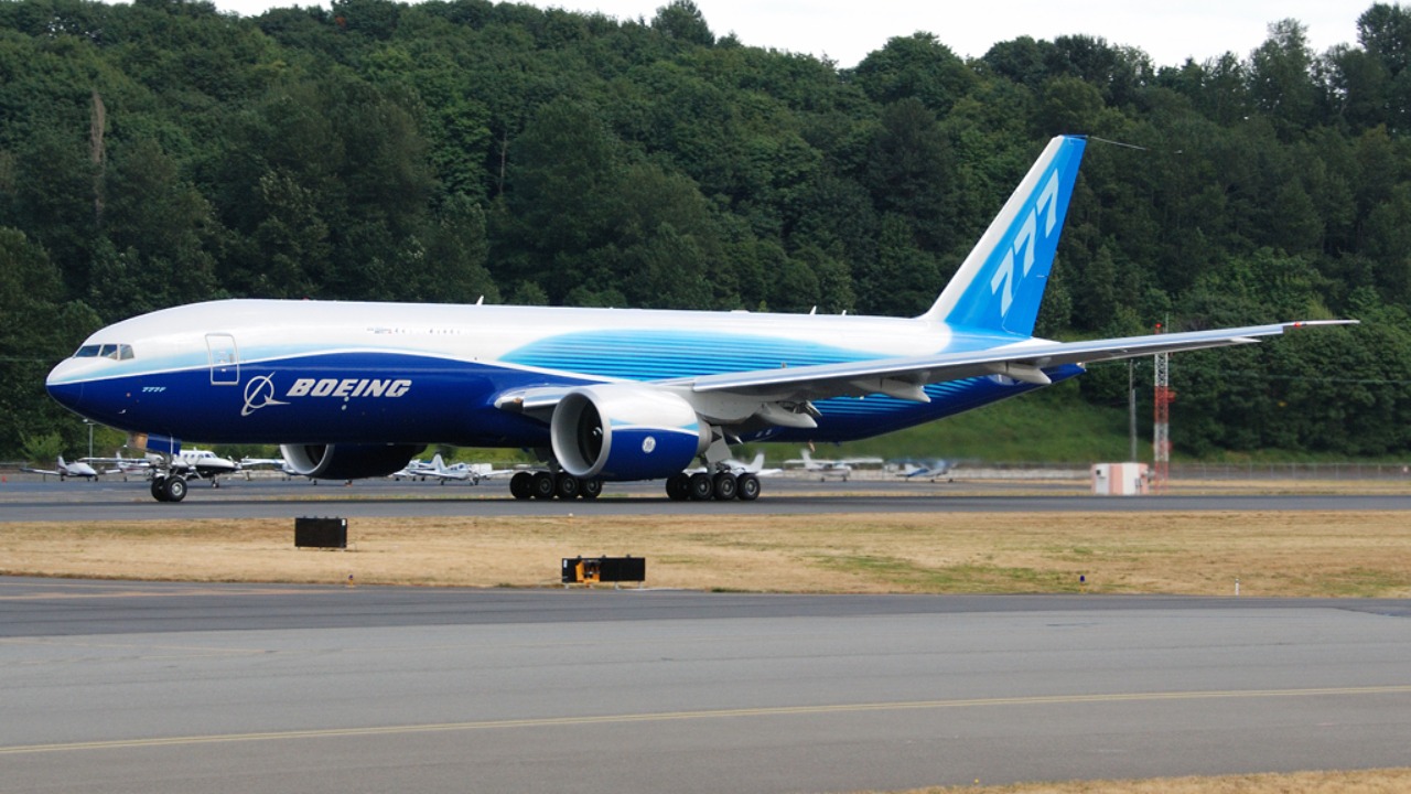 Boeing 777 (2021 PW4000 engine grounding) — Image Credit: Andrew W. Sieber - CC BY-SA 2.0/Wiki Commons