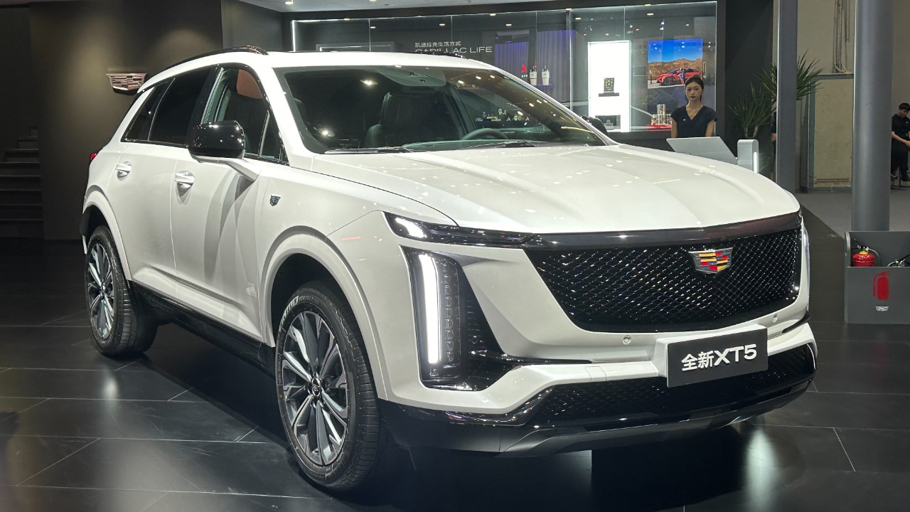 Cadillac XT5 — Image Credit: JustAnotherCarDesigner - CC0/Wiki Commons
