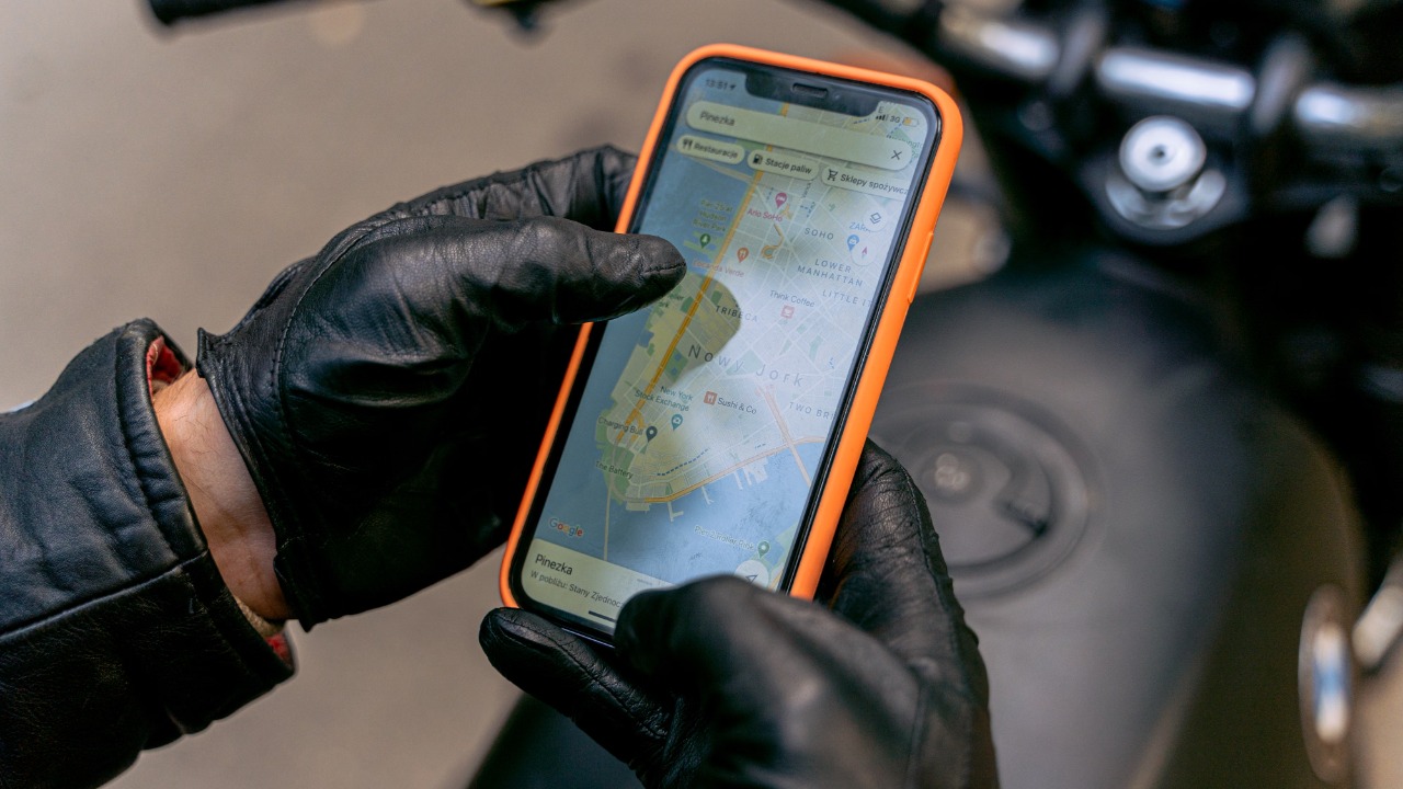 Precise location — Image Credit: AI25.Studio Studio/Pexels