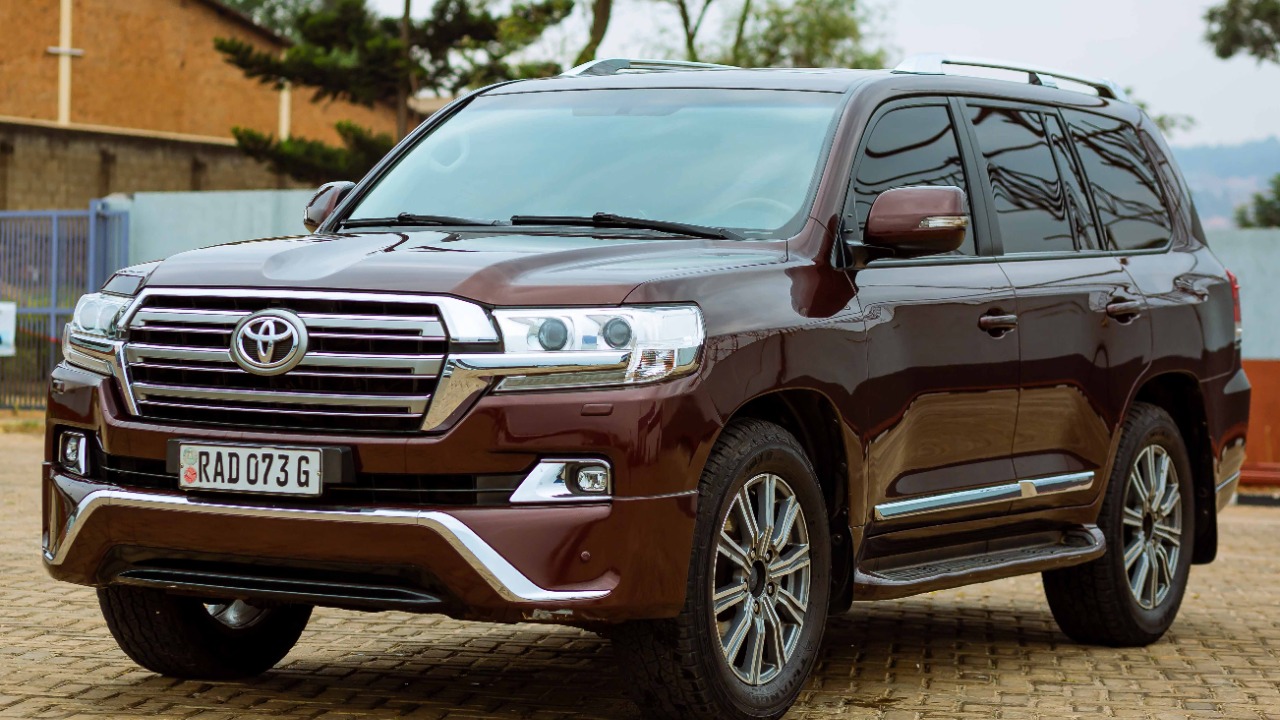 Toyota Land Cruiser (200 series) — Image Credit: Safi Erneste/Pexels