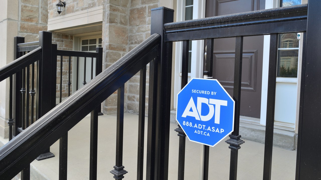 ADT — Image Credit: Raysonho @ Open Grid Scheduler / Scalable Grid Engine - CC0/Wiki Commons