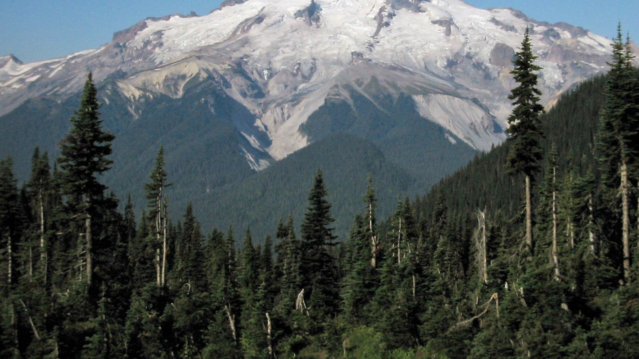 Glacier Peak — Image Credit: Walter Siegmund - CC BY 2.5/Wiki Commons