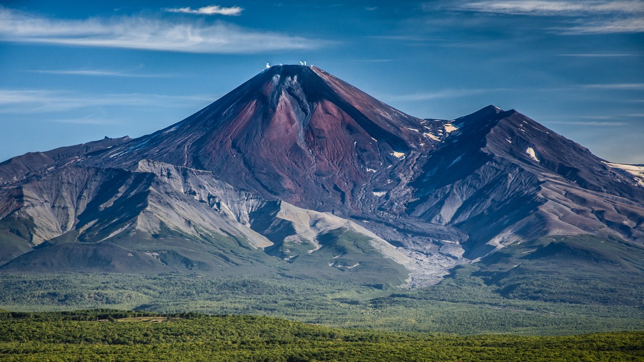 Avachinsky Volcano, Kamchatka — Image Credit: kuhnmi - CC BY 2.0/Wiki Commons