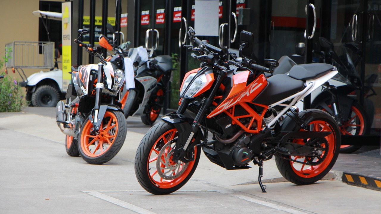 KTM 390 Duke — Image Credit: Chakkapong Charnfun - CC BY-SA 4.0/Wiki Commons