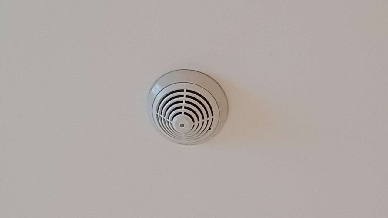 Smoke Detector — Image Credit: Curpharar - CC BY-SA 4.0/Wiki Commons