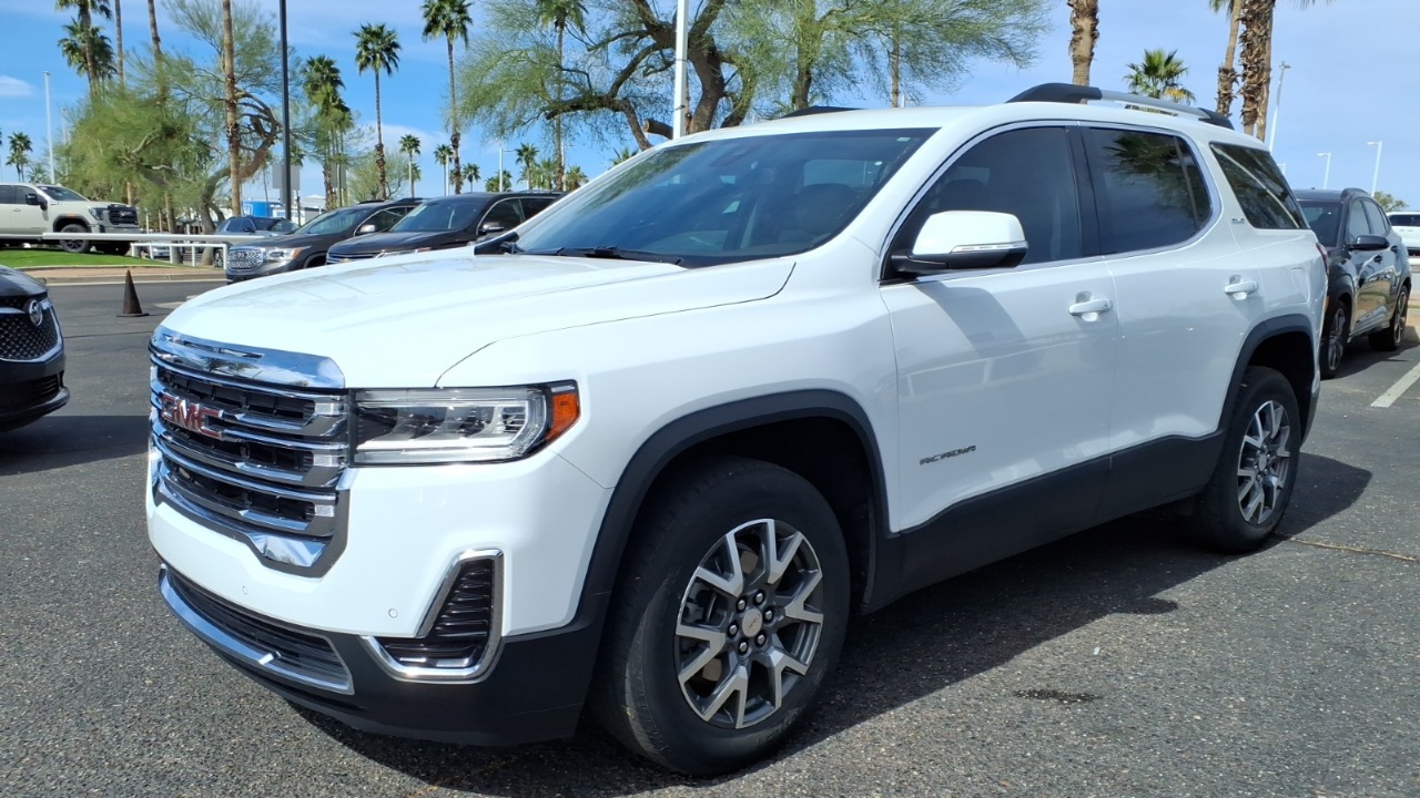GMC Acadia — Image Credit: HJUdall - CC0/Wiki Commons