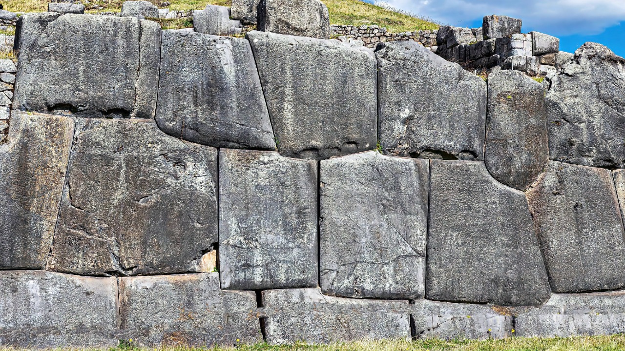 Sacsayhuamán — Image Credit: Alberto Capparelli/Pexels