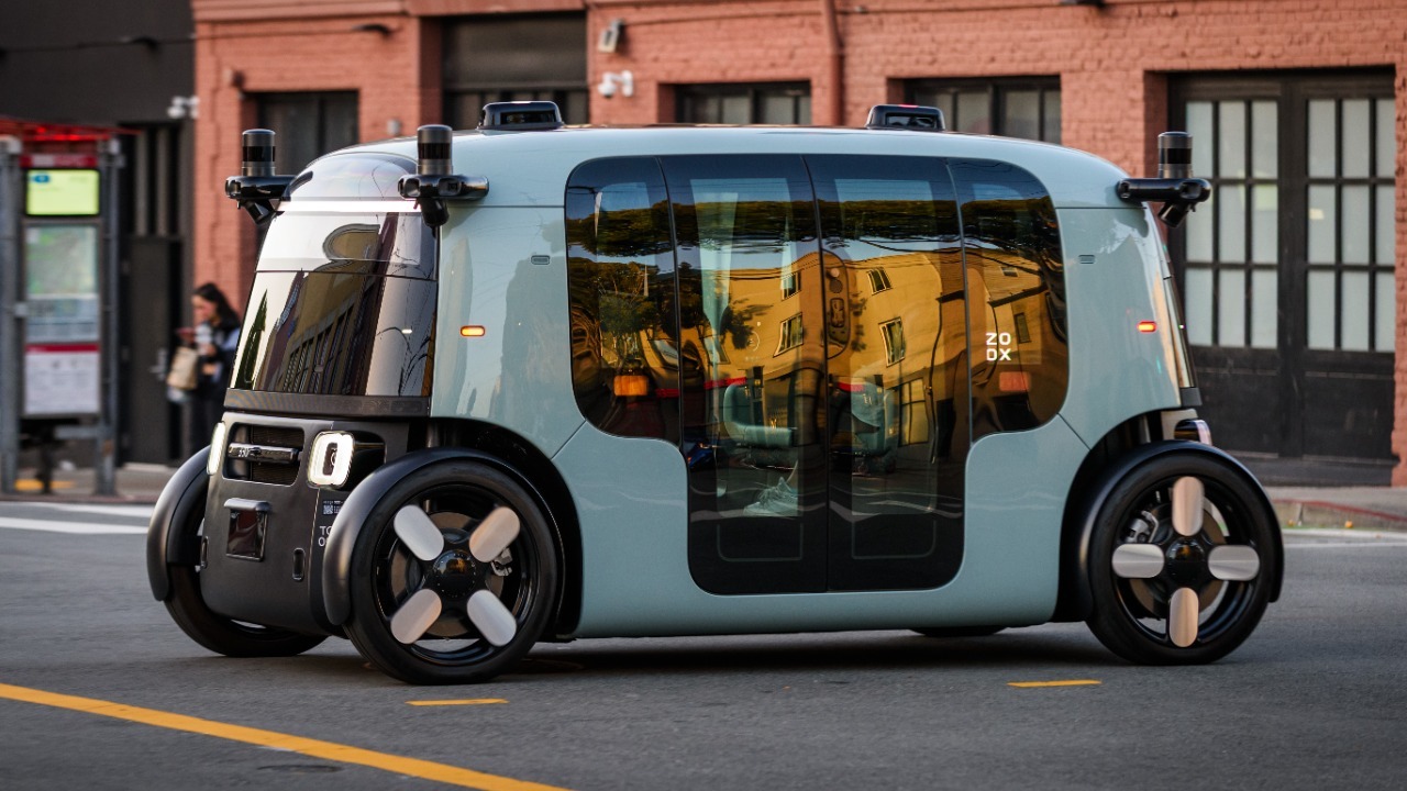 Zoox robotaxi — Image Credit: 9yz - CC BY 4.0/Wiki Commons