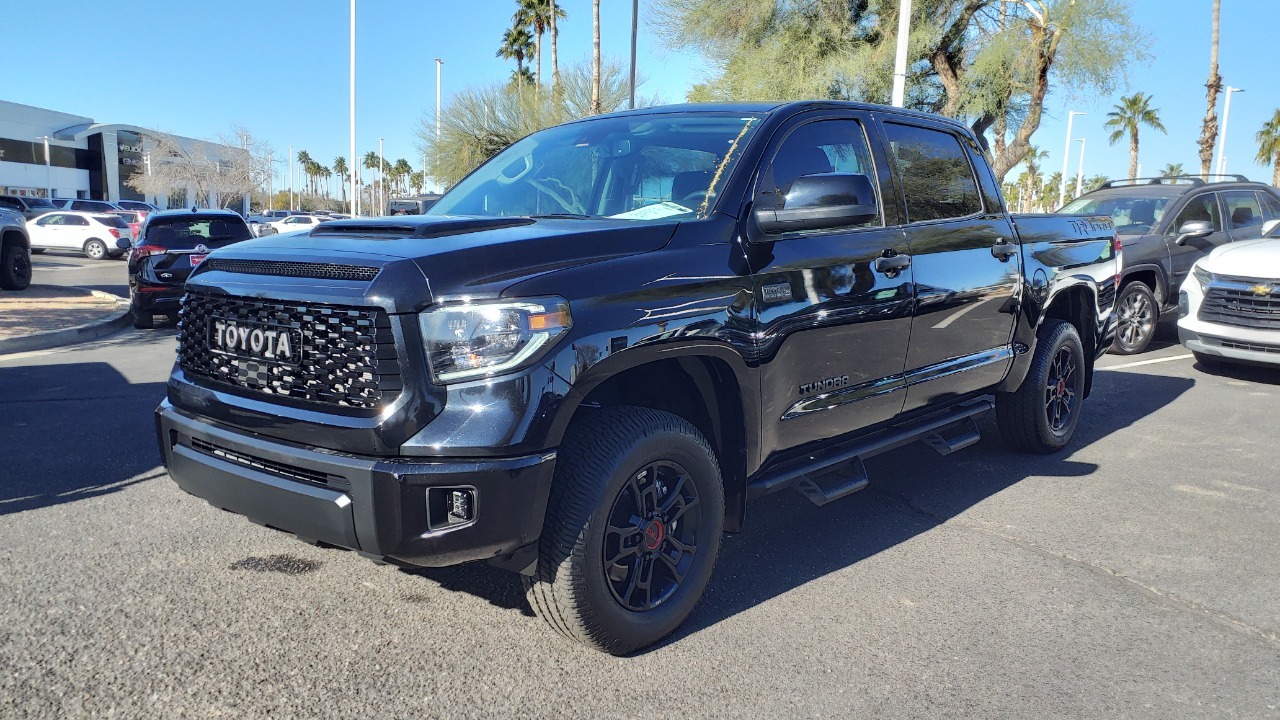 Toyota Tundra — Image Credit: HJUdall – CC0/Wiki Commons