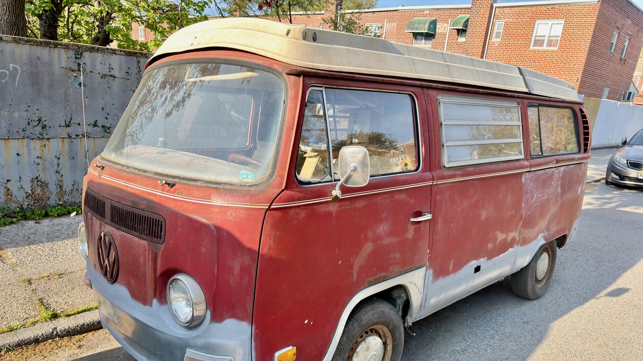 Volkswagen Type 2 — Image Credit: Oleg Yunakov - CC BY-SA 4.0/Wiki Commons