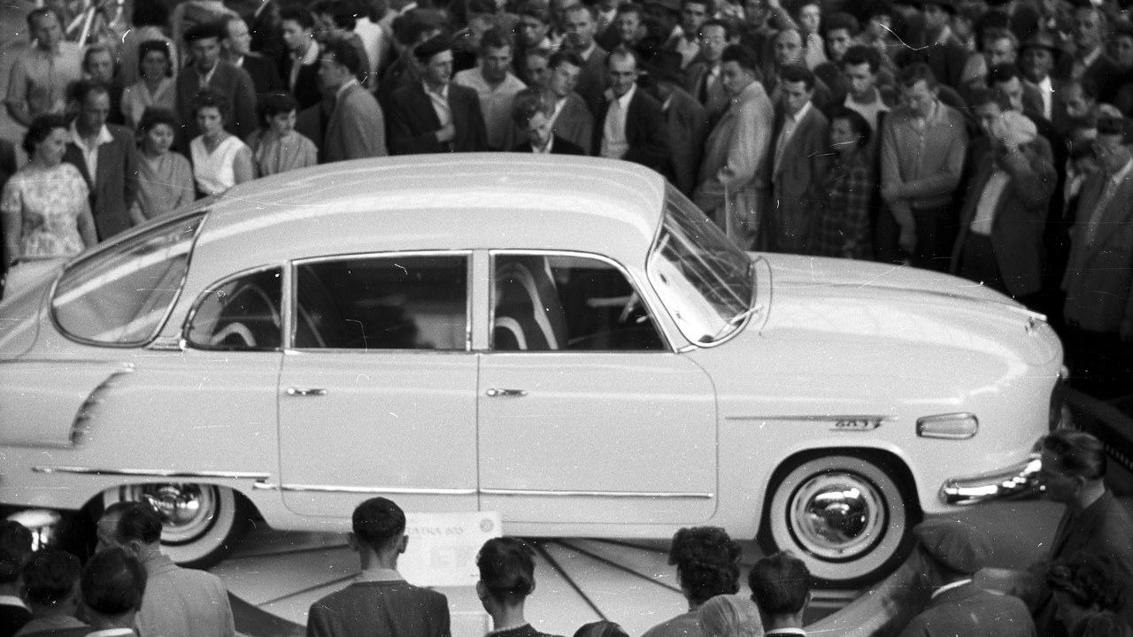 Tatra 603 — Image Credit: FOTO:Fortepan — ID 51342: Adományozó/Donor: Nagy Gyula - CC BY-SA 3.0/Wiki Commons