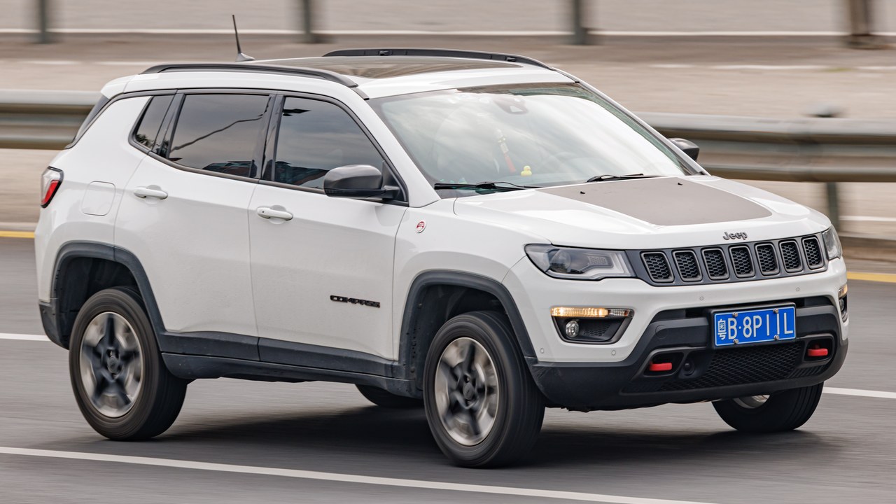 Jeep Compass — Image Credit: Dinkun Chen - CC BY-SA 4.0/Wiki Commons