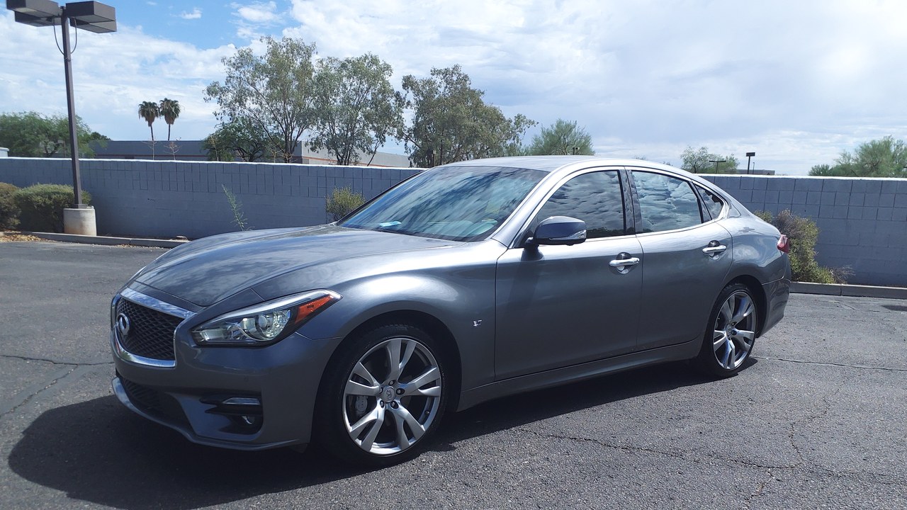 Infiniti Q70 — Image Credit: HJUdall - CC0/Wiki Commons
